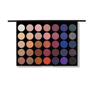 Morphe eye shadow pallet